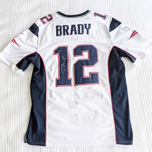 Signed Brady New England Patriots  Jersey - Picture 1 of 3